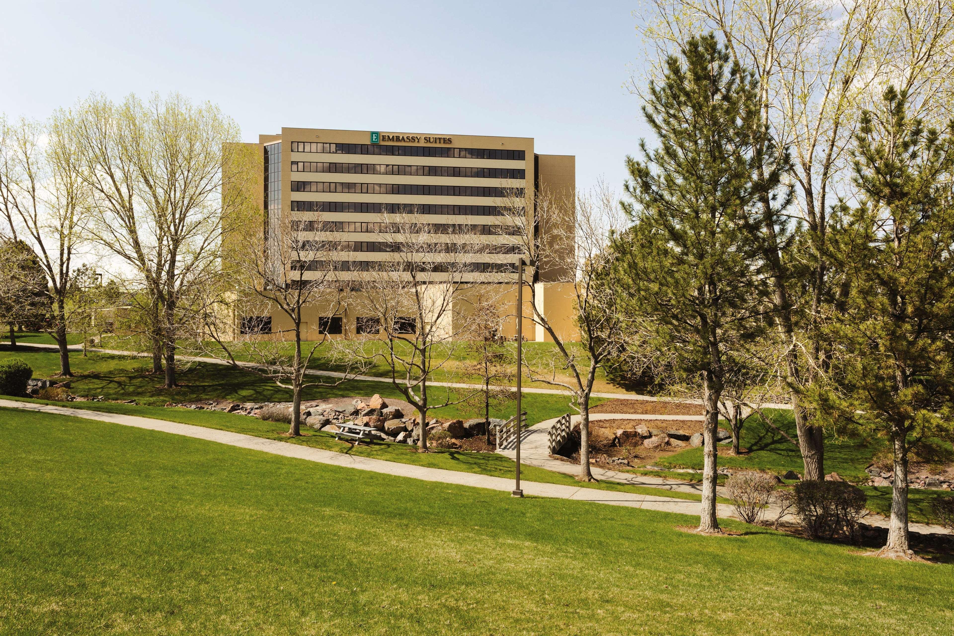 Embassy Suites Denver Tech Center Сентениал Екстериор снимка