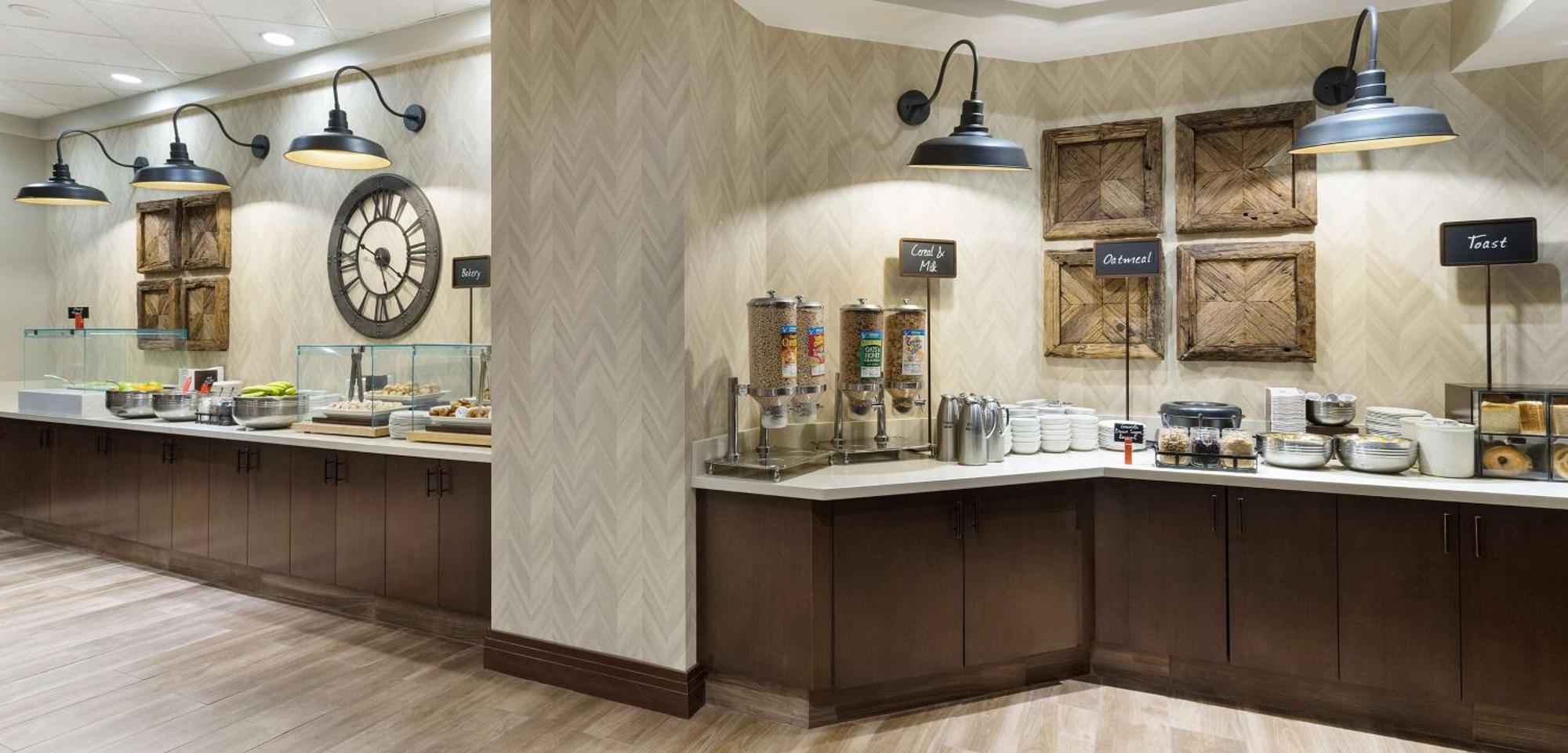 Embassy Suites Denver Tech Center Сентениал Екстериор снимка